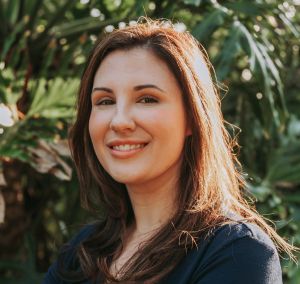 Photo of Sara Barnes